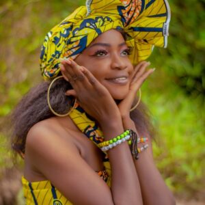 Hair styling and accesorizing